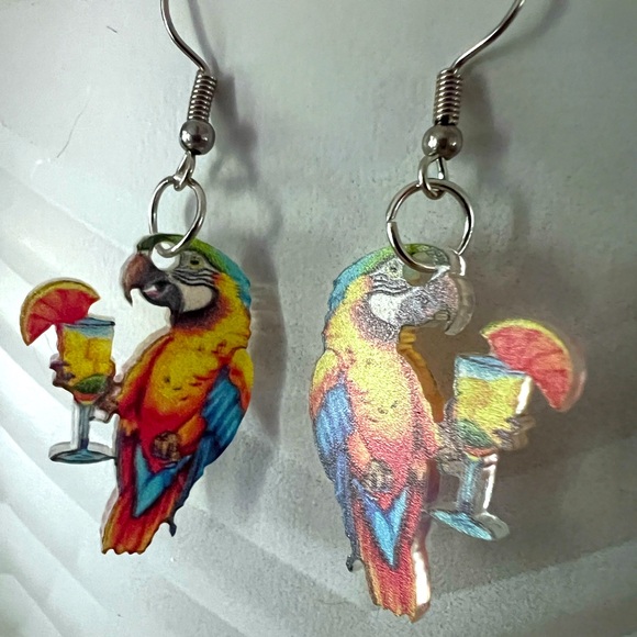 Salt or Sugar? This parrot likes both! Parrot Margarita Earrings - Picture 2 of 2